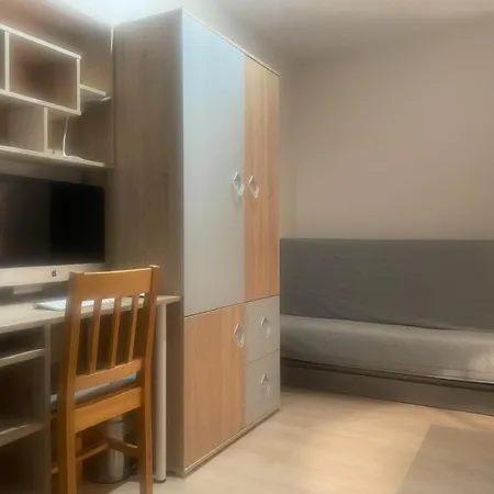 Room, комната, Miedzy Airport Wro A Centrum Apartman Wrocław